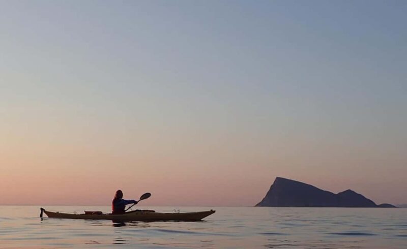 From Tromsø: Sommarøy Midnight Sun Sea Kayaking Tour - Discovering the Midnight Sun in the Archipelagos