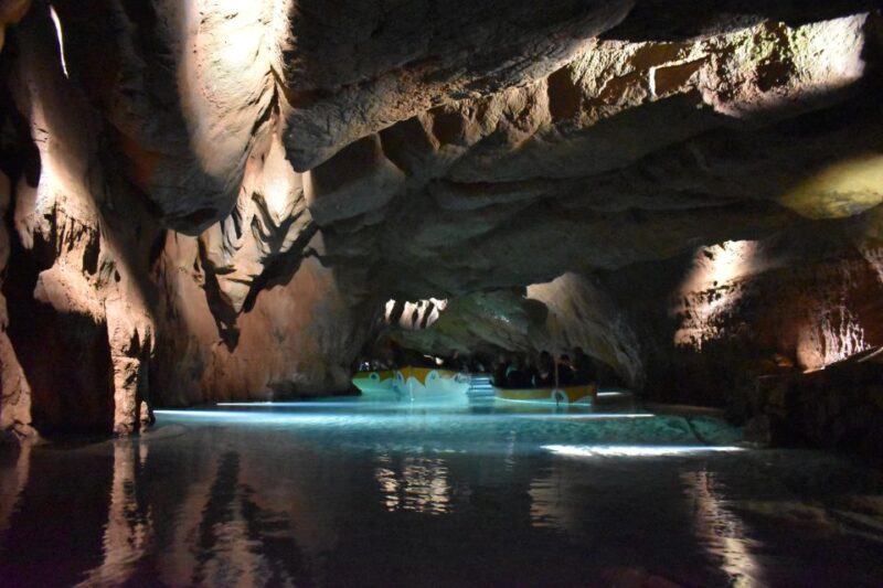 From Valencia: Bus + Cueva de Sant Josep Boat Tour + Guide - Return to Valencia with Scenic Views and Expert Commentary