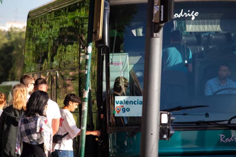 From Valencia: Bus + Cueva de Sant Josep Boat Tour + Guide - Practical Details and Accessibility Considerations