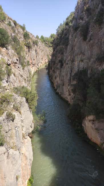 From Valencia: Excursion to Chulilla + hike and kayak tour on the lake - Physical Requirements and Restrictions