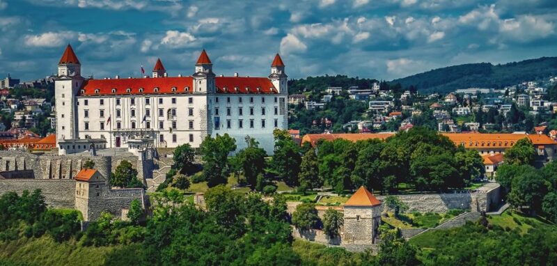 From Vienna: Roundtrip Bus to Bratislava with Walking Tour - Discover Bratislava in a Day from Vienna with Convenient Bus Transfers