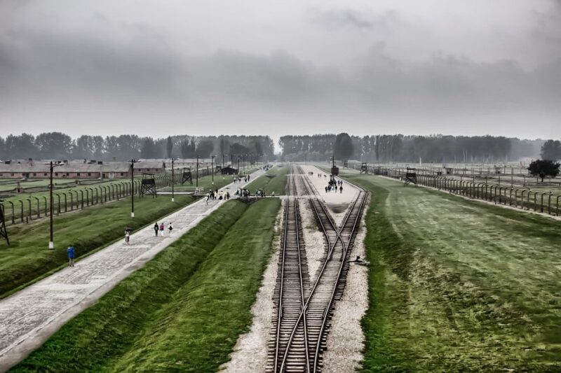From Warsaw: Auschwitz-Birkenau Guided Tour with Fast Train - Auschwitz-Birkenau Guided Tour from Warsaw with Fast Train: A Thoughtful Journey into History