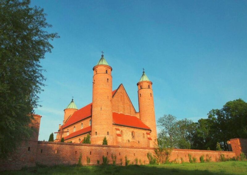 From Warsaw: Chopin & Masovian Country 1-Day Tour with Lunch - Lowicz’s Market Square and Folk Art Tradition