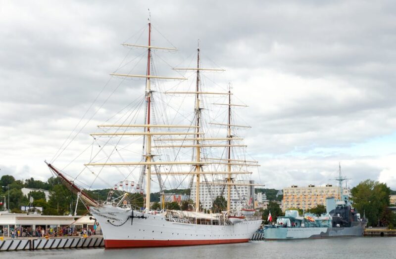 From Warsaw: One Day Private Tour to Gdansk and Sopot - Walking the Longest Wooden Pier in Europe