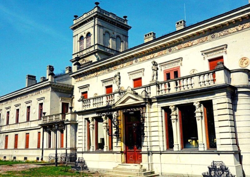 From Warsaw: Small-Group Tour to Lodz with Lunch - Authentic Polish Lunch in the Heart of Lodz