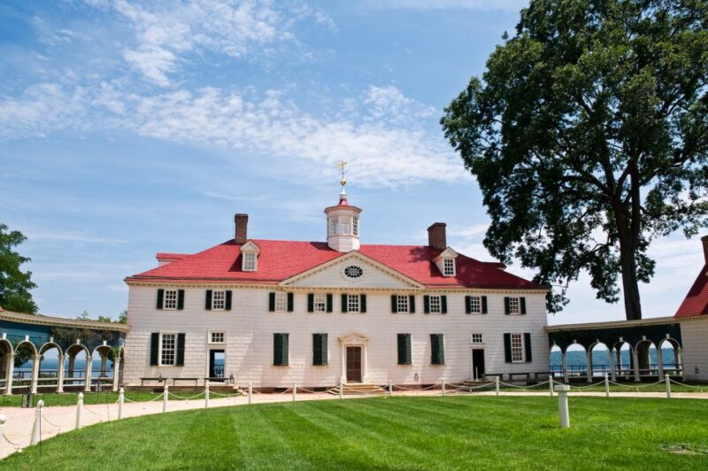From Washington DC: Old Town Alexandria & Mount Vernon Tour - Comfortable Transportation from Washington DC to Virginia