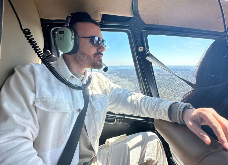 From Westchester: NYC Private Helicopter Tour for Couples - A Unique Skyline Experience: Private Helicopter Tour for Couples from Westchester