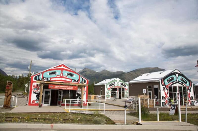 From Whitehorse: Klondike Gold Rush Tour incl. Emerald Lake - Discovering Carcross and Its First Nations Heritage