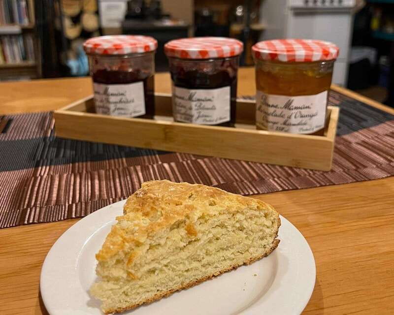 From Yellowknife: Aurora Borealis Tour with Cozy Cabin Base - How the Aurora Is Chased from the Cabin