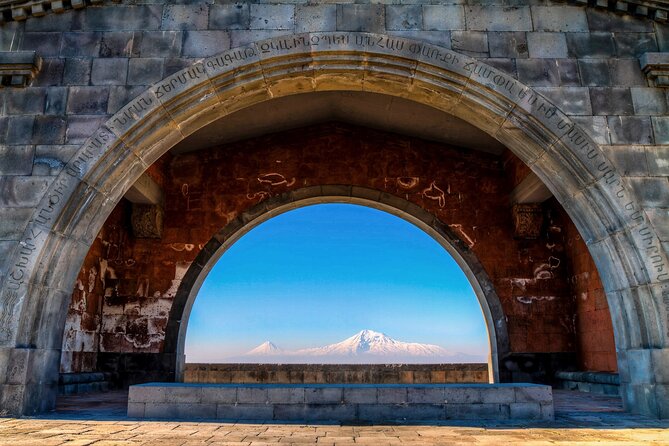 From Yerevan: Pagan temple Garni, Unesco Heritage Geghard - Watching the Lavash Master Class