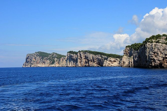 From Zadar: Kornati National Park Day Trip with Breakfast & Lunch - Guides and Commentary