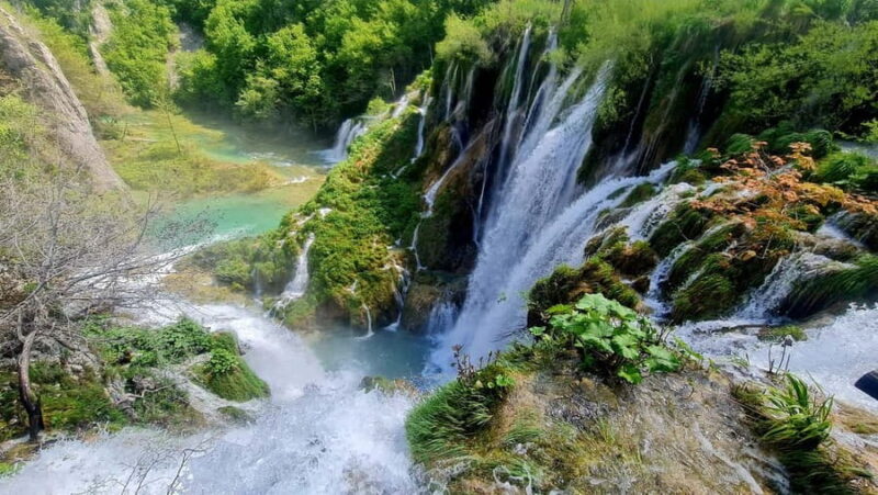 From Zadar: Plitvice Lakes Day Trip with Guide and Boat Tour - Exploring the Park at Your Own Pace
