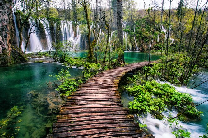 From Zadar: Plitvice Lakes Guided Day Tour with Tickets - Key Points