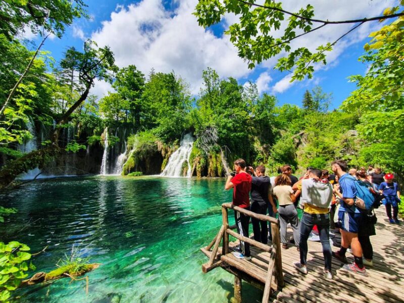 From Zagreb: Plitvice & Rastoke Guided Day Trip with Ticket - The Role of the Guides in Enhancing the Experience