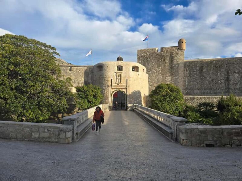 From Zagreb: The Best of Dalmatia - 8-Day Private Tour - Exploring Zadar’s Historic Heritage and Art Installations