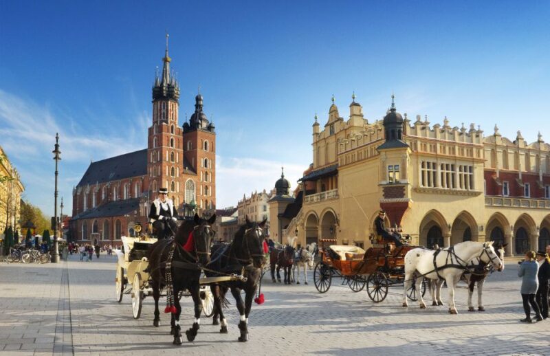 From Zakopane: Krakow Old Town Private Guided Day Trip - Wawel’s Defensive Walls and Barbican Fortress