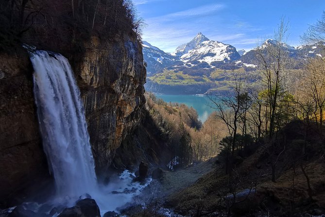 From Zurich: Breathtaking waterfall and lakes private tour - Power and Beauty at Diesbachfall