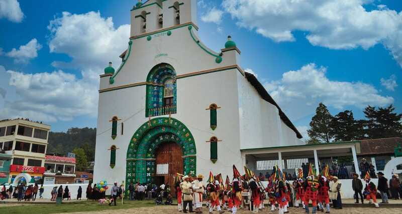 FromSan Cristobal:Zinacantán andSanJuanChamula ENGLISH GUIDE - Scenic Pass-By and Village Visits