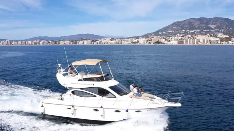 Fuengirola : 2 hours LUXURY Yacht Dolphin Trip DRINKS SNACKS - The 2-Hour Yacht Journey on the Costa del Sol
