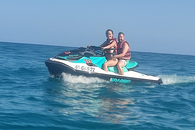 Fuengirola: Alquiler Jet ski 30 min / 1 hour - Safety Measures and Equipment
