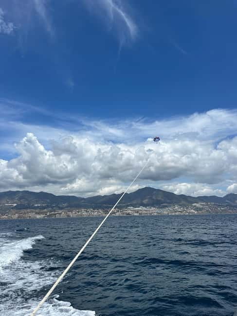 Fuengirola: Best luxury parasailing in Fuengirola - The Scenic Coastline of Fuengirola from Above