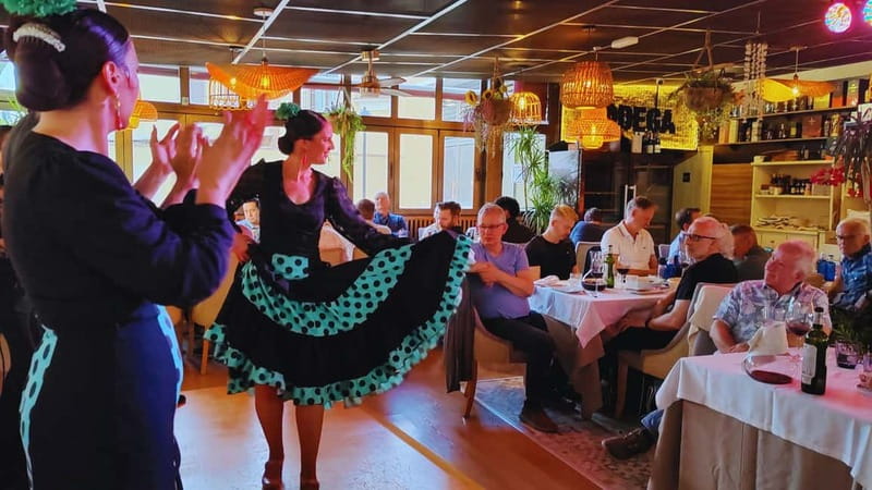 Fuengirola: Flamenco Show & Dinner at Tipi Tapa, near Mijas - What Sets This Flamenco Show Apart from Others