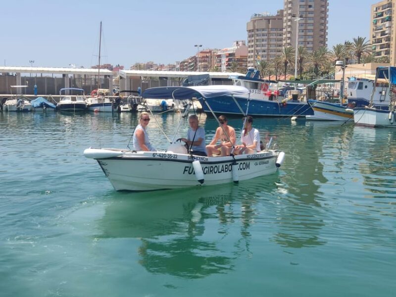 Fuengirola no License Boat from 2 To 4 Hours - The Boat: Style, Size, and Features