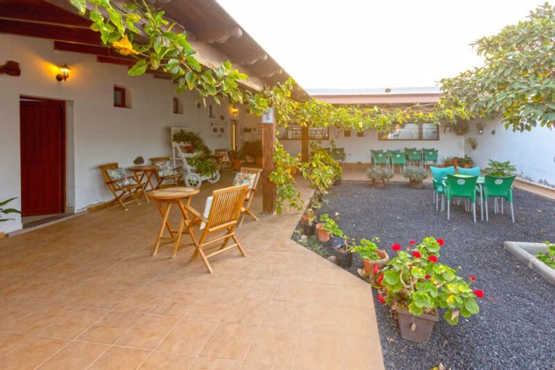 Fuerteventura: Artisan Goat's Cheese Making at Local Farm - Fuerteventura Goat Cheese Tour: A Closer Look at the Farm Setting
