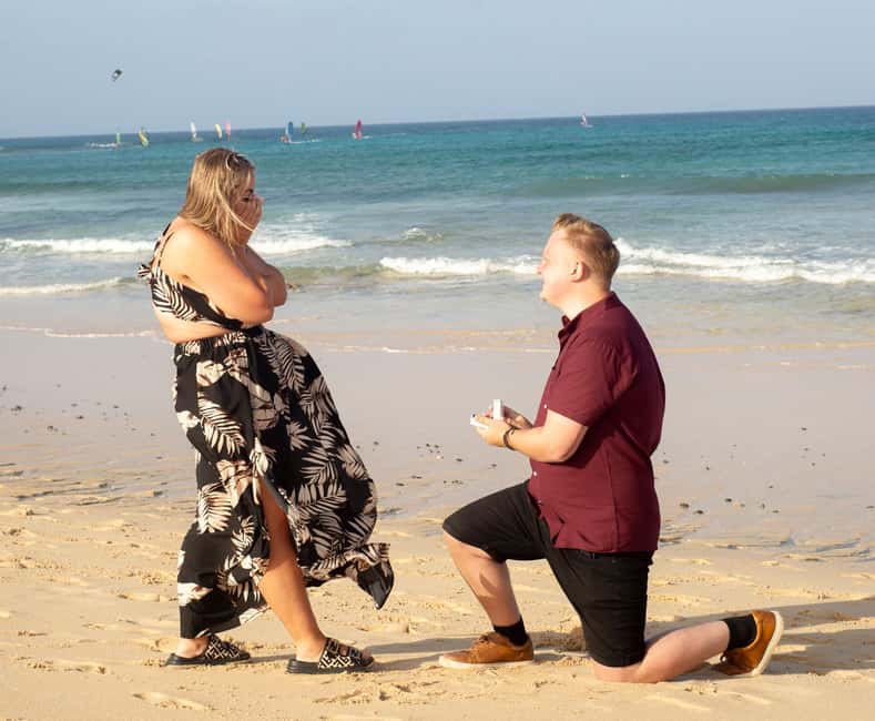 Fuerteventura Dunes: Marriage Proposal with Photoshoot - Romantic Setting for a Proposal in Corralejo Dunes