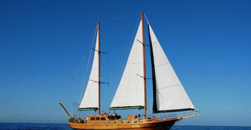 Fuerteventura: Exclusive Turkish Gulet Cruise with Lunch - Discover the Fuerteventura Turkish Gulet Cruise for Relaxation and Scenic Beauty