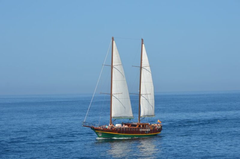 Fuerteventura: Exclusive Turkish Gulet Cruise with Lunch - Tasty Mediterranean Lunch on Board