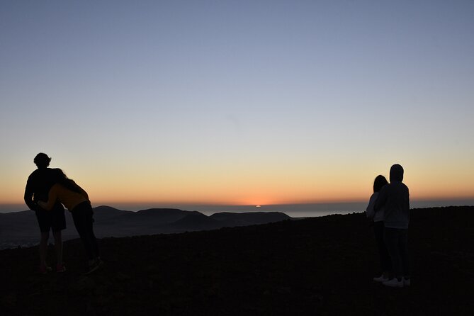 FUERTEVENTURA: Full Moon Hike - Sunset to Moonrise - The Experience with a Knowledgeable Guide