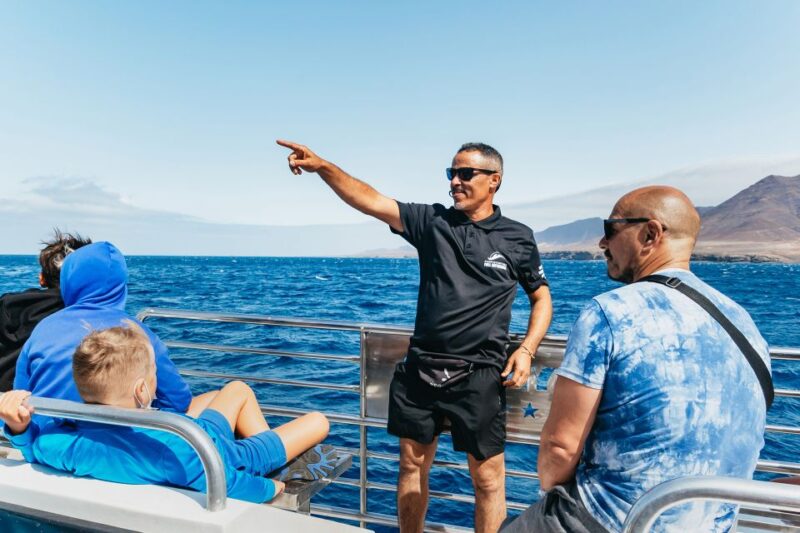 Fuerteventura: Glass Bottom Boat Cruise with Lunch & Drinks - Marine Wildlife Encounters and Crew Expertise