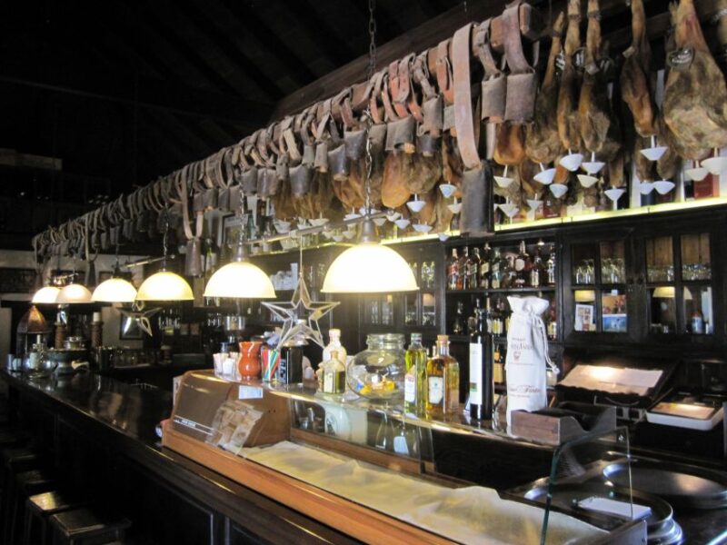 Fuerteventura: Island Tour by Minibus - Exploring Mount Tindaya and the Valley of the Conception