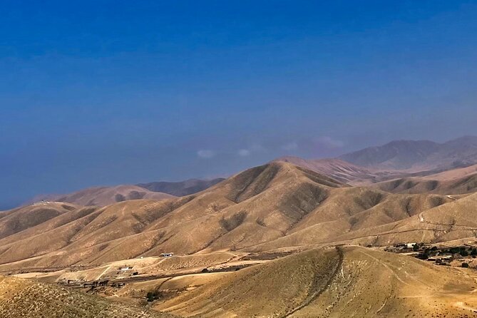 Fuerteventura: PRIVATE Panorama grand TOUR - Visiting Betancuria Old Town: The Historic Heart of the Island