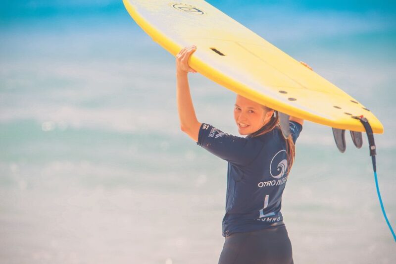 Fuerteventura: Surfing Lesson in the south of Fuerteventura - The Surfing Instruction: Simple Steps and Expert Guidance
