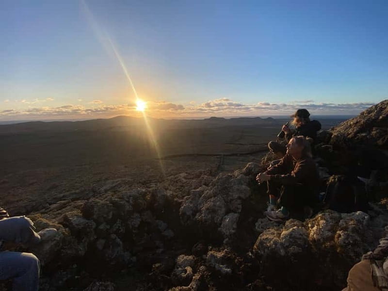 Fuerteventura: Twilight Volcano Hike with Sunset & Moonrise - The Moonrise and Night Sky Observation