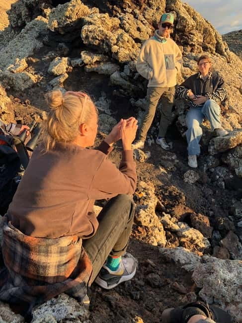 Fuerteventura: Twilight Volcano Hike with Sunset & Moonrise - Practical Details: Meeting Point and Transport