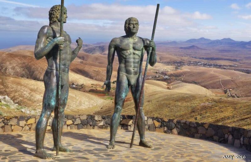 Fuerteventura: Visit all the highlights in 1 day with 8 pax - From the Pickup to the First Scenic Drive