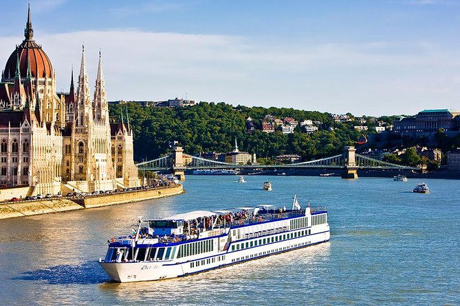 Full Day 7 hours Private Budapest City Tour With Lunch and Cruise - Andrassy Avenue and City Center Drive