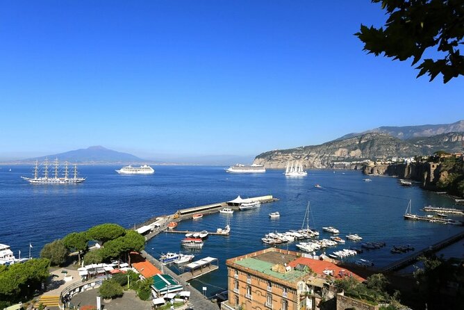 Full-Day amalfi coast private tour Tour From Sorrento - The Guides Role and Personalization of the Experience