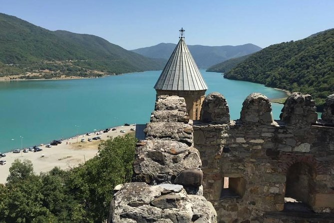Full Day Ananuri-Gudauri-Kazbegi Private Tour - Scenic Pause at Gudauri and the Friendship Monument