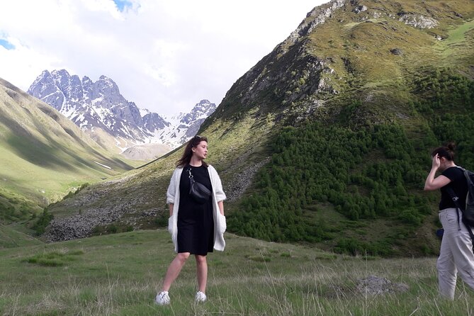 Full Day Ananuri-Gudauri-Kazbegi Private Tour - Comfortable Transportation and Guide Service