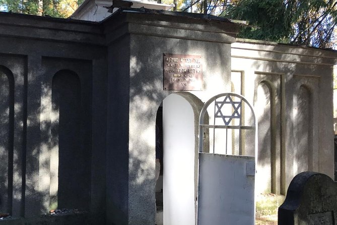 Full day around Lithuania: Jewish Finding Family Roots Trip - Key Points