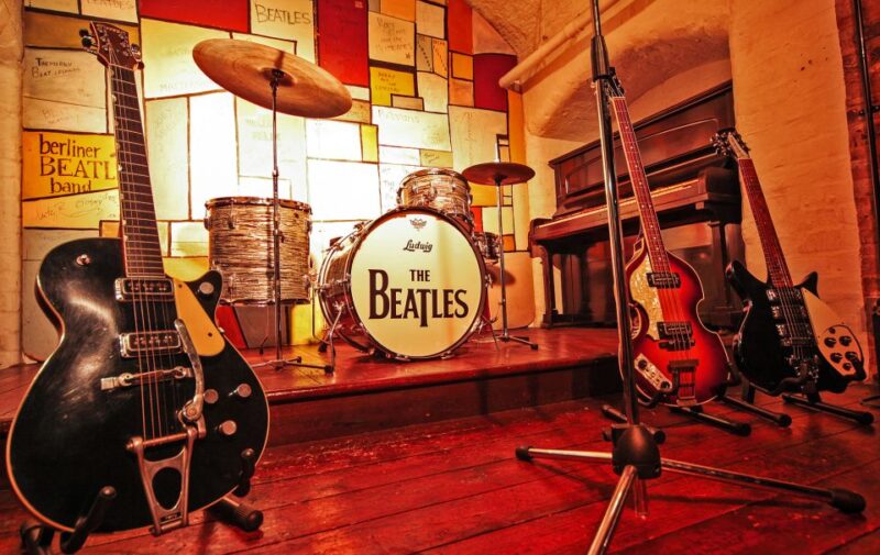 Full-Day Beatles and Liverpool Tour from London - Return Journey from Liverpool to London