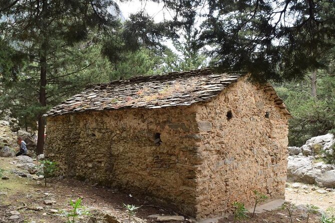 Full-Day Beginner's Hiking Route Tour to Samaria Gorge - Practical Tips for the Hike and Day