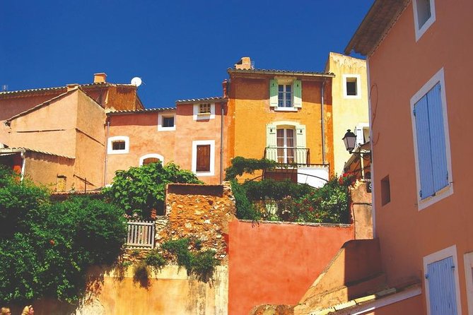 Full Day Best of Provence Tour from Avignon - Starting the Day at Fontaine de Vaucluse