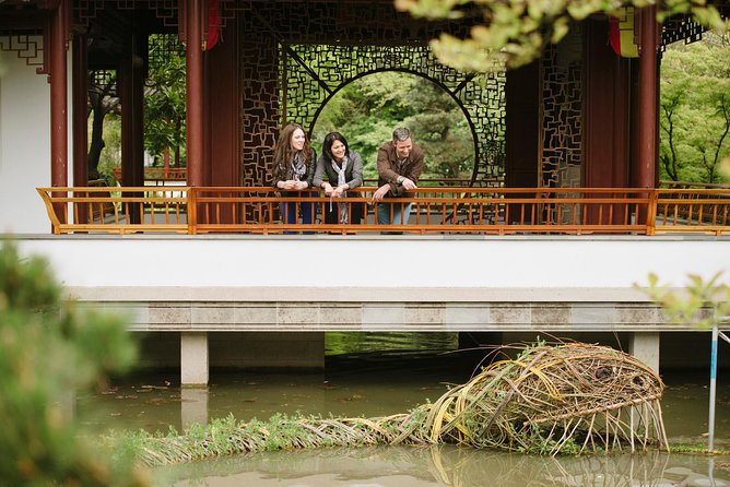 Full Day Best of Vancouver Private City and Gardens Tour - Logistics and Comfort of a Private Limo Experience