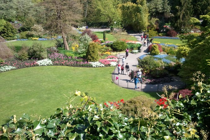 Full Day Best of Vancouver Private City and Gardens Tour - The Guides and Guest Experience