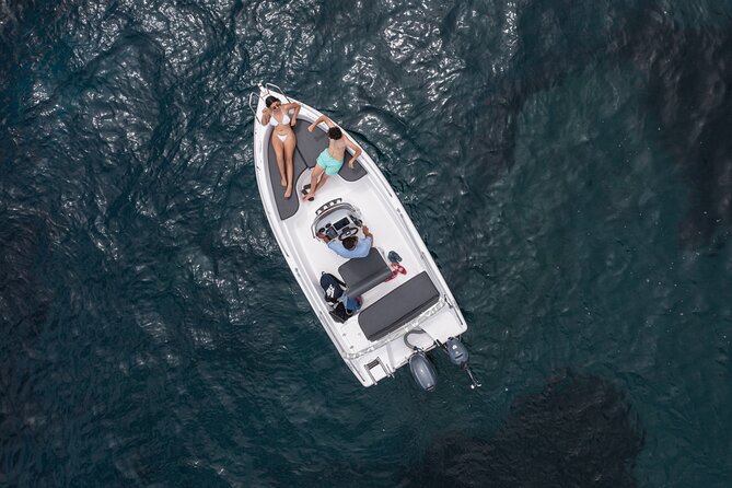Full Day Boat Rental Without a License in Santorini - Explore Santorini’s Coast with a Full Day Boat Rental Without a License